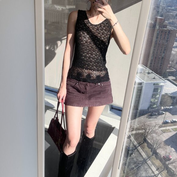 Vintage crochet knitted floral sleeveless tank top in black - Picture 3 of 6